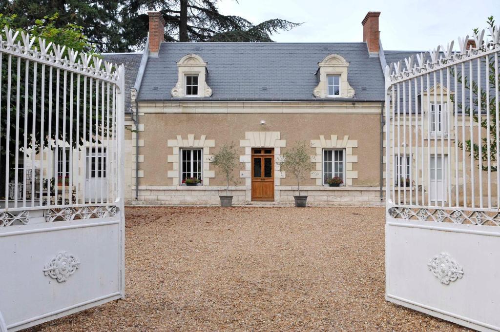Chambres Et Tables D'Hotes Le Voriou Couddes ภายนอก รูปภาพ